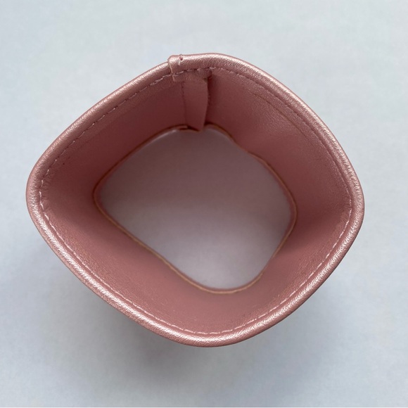 Kendra Scott Pink Coffee Sleeve - Picture 2 of 2